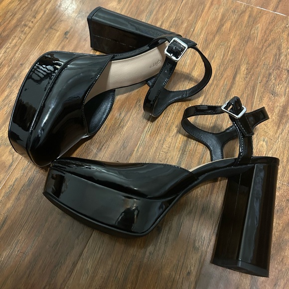 Limelight Shoes - Black Patent Block Heel Platforms by Limelight Women’s Size 8.5